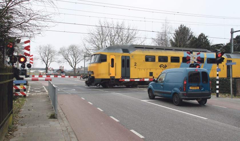 De voorgenomen sluiting van de dubbele spoorwegovergang op Tongeren houdt de gemoederen al jaren bezig. | Fotonummer: c75cce