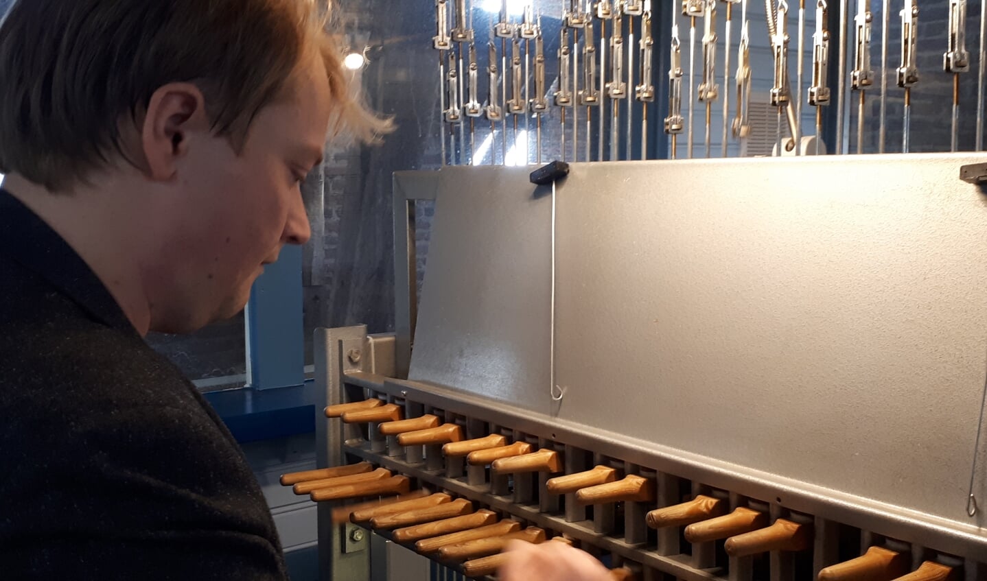Beiaardier Tommy van Doorn zal vandaag een speciaal beiaardconcert voor Boxtel verzorgen.