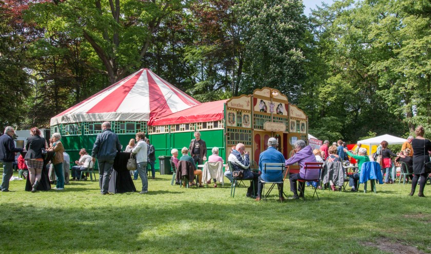 De Spiegeltent Bon Salon. | Fotonummer: 6f35d7