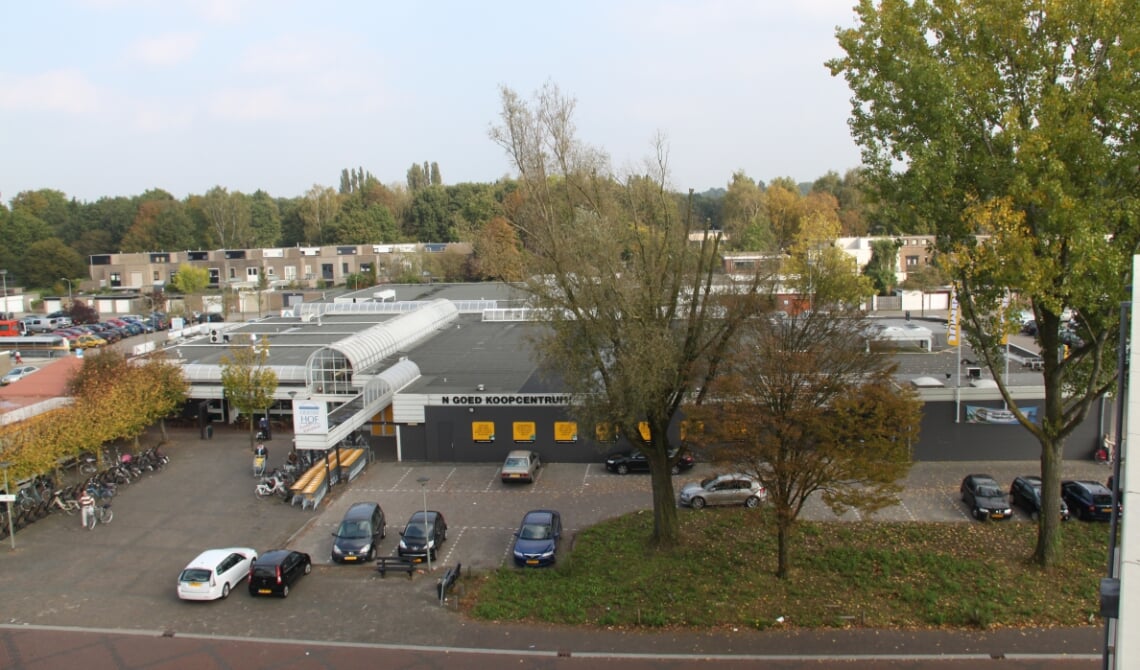 <p>Winkelcentrum Oosterhof vanuit Princenlant gezien.</p>