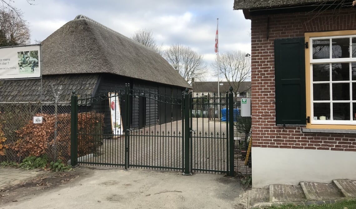 <p>De nieuwe toegangspoort van de Kinderboerderij. (Foto: Kinderboerderij Boxtel)</p>