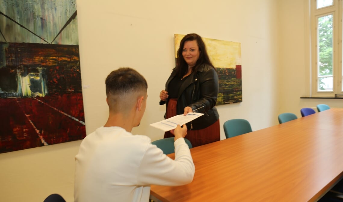 Lody heeft veel gehad aan de begeleiding van jongerencoach Sháron Willems bij de Jongerenacademie. (Foto: Sander van Kasteren)