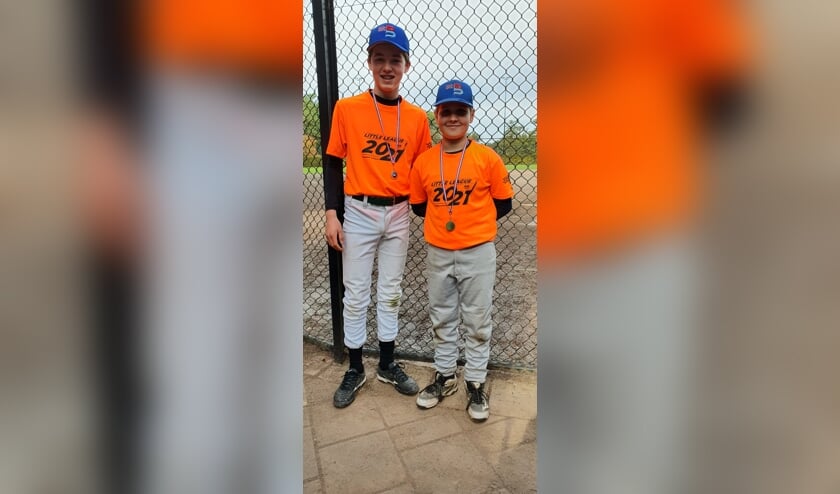 Beau van Loon (l.) en Noah van den Besselaar behaalden bij het NK een. (Foto: Sepp van Loon)