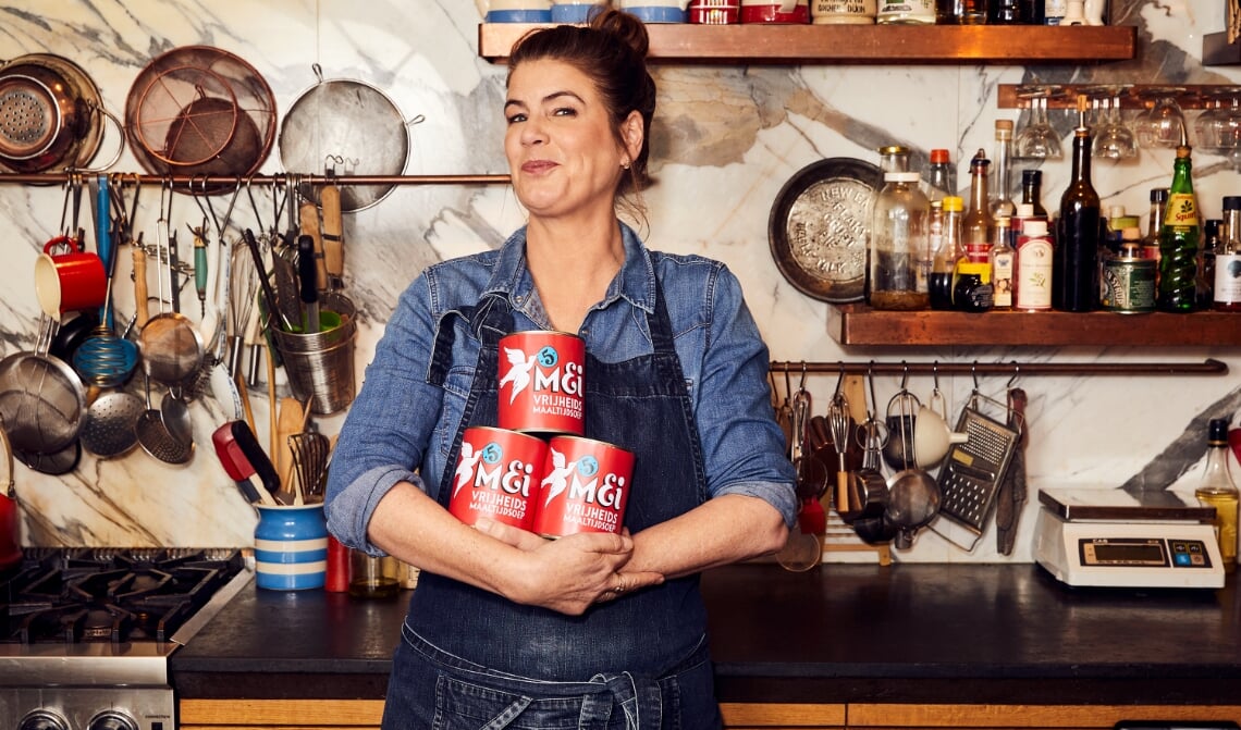 <p>De vrijheidssoep is onderdeel van de jaarlijkse vrijheidsmaaltijd. Kern van de maaltijd is de soep, dit jaar ontwikkeld door kok Yvette van Boven. </p>