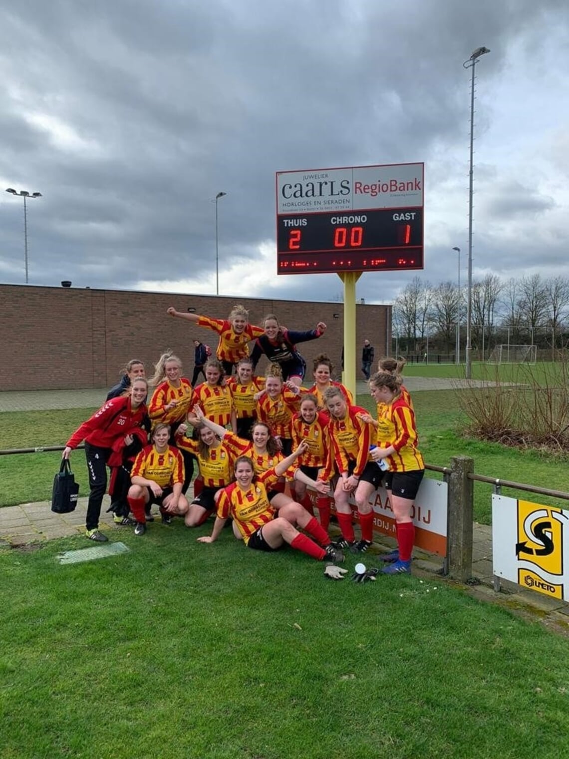 <p>Het leukste, sportiefste én gezelligste team van DVG kan wel wat versterking gebruiken. Zowel nieuwe speelsters als leiders zijn van harte welkom. (Foto: DVG)</p>