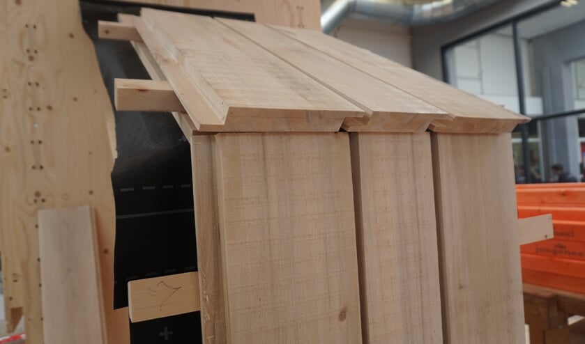 Delen van het dak worden gemaakt van populierenhout uit Liempde.