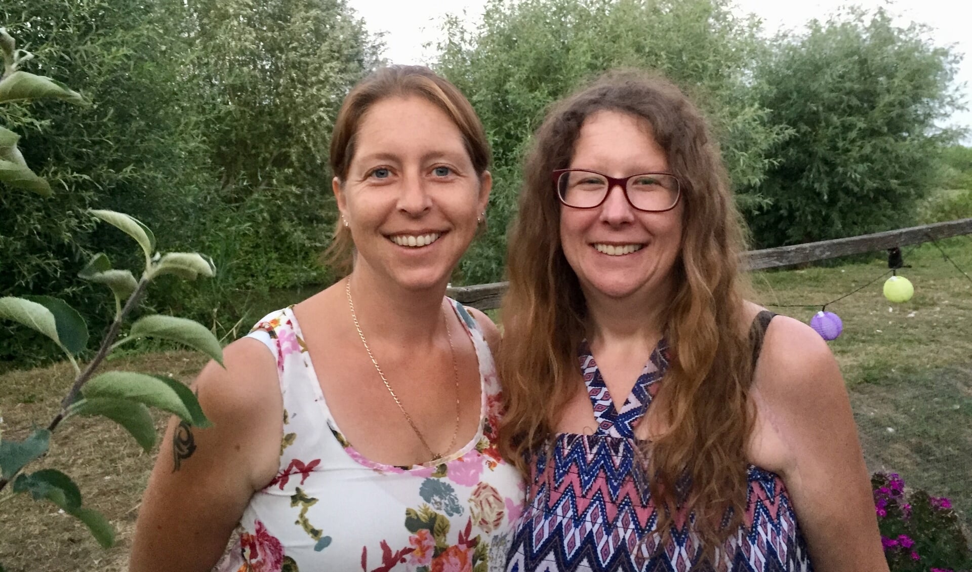 Wilma Huisman uit Dinteloord (links) en haar zus Nathalie de Jong uit Roosendaal.