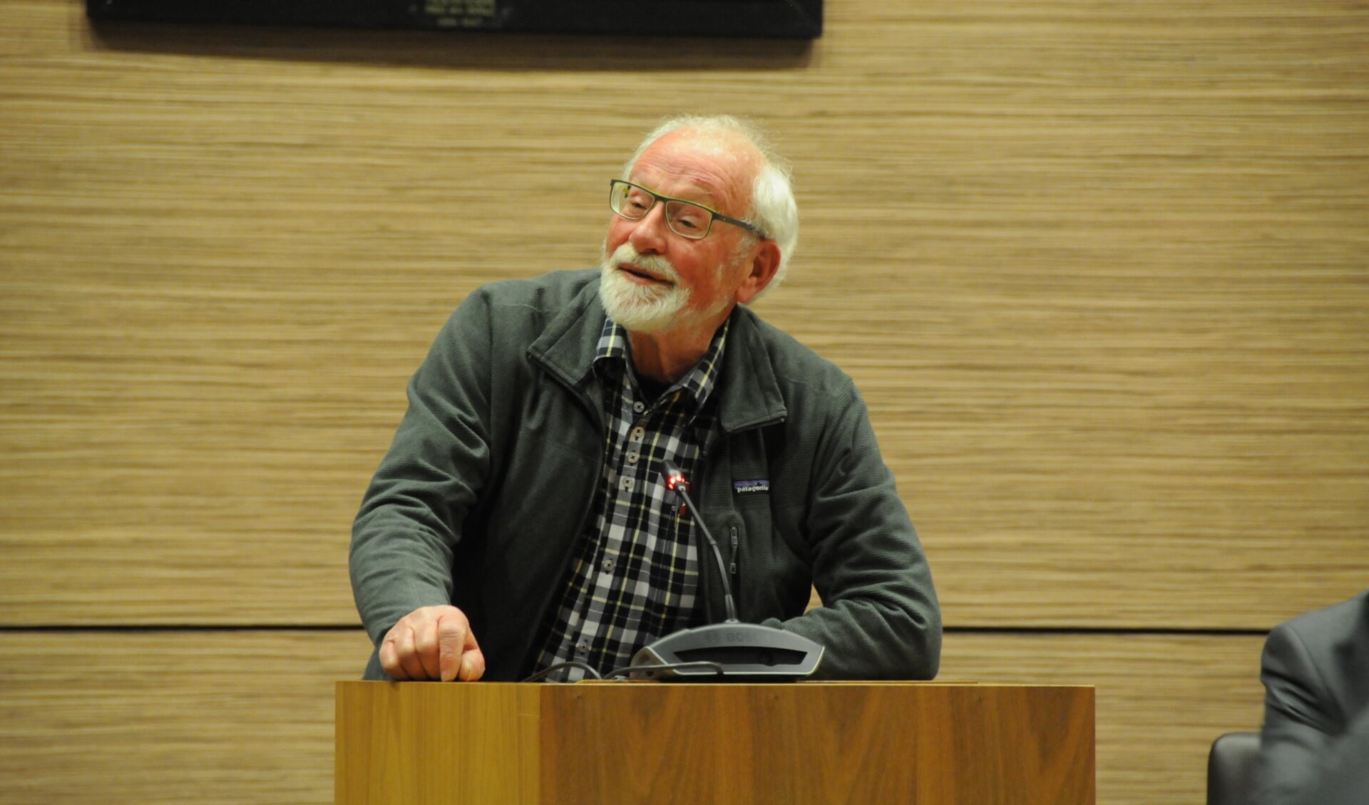 Henk Bos spreekt namens bewoners van het zoekgebied Ceresweg.