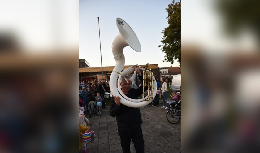 Muziekverenigingen, zoals hier Concordia bij de lampionoptocht in
Sint Philipsland, krijgen volgend jaar samen 16.770 euro subsidie van de
gemeente.