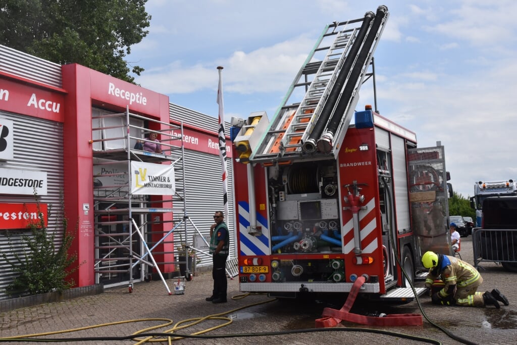De Dinteloordse brandweer deed in Sint-Annaland mee aan de brandweerwedstrijden.