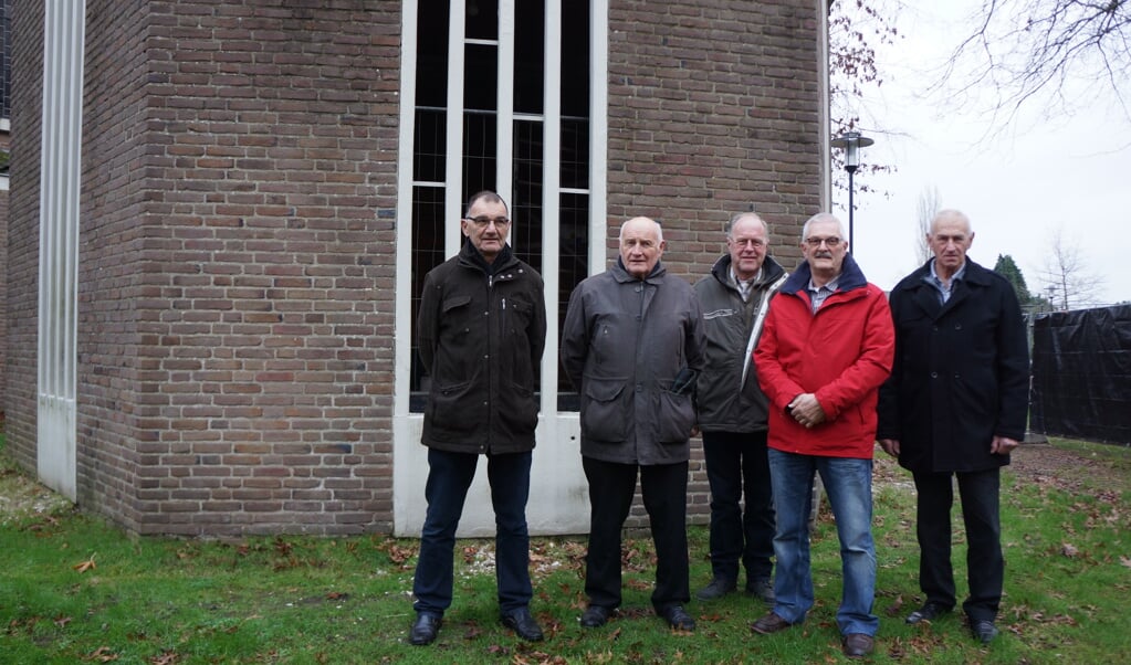 v.l.n.r.: Jan van de Meulengraaf, Henk Vervoort, Mies Bekkers, Arie van Alebeek en Martien Vervoort.