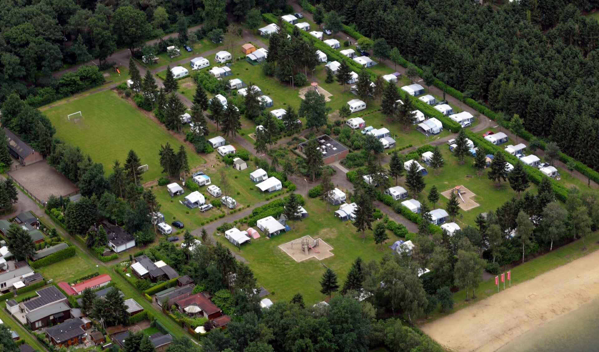 Camping de Kienehoef vanuit de lucht