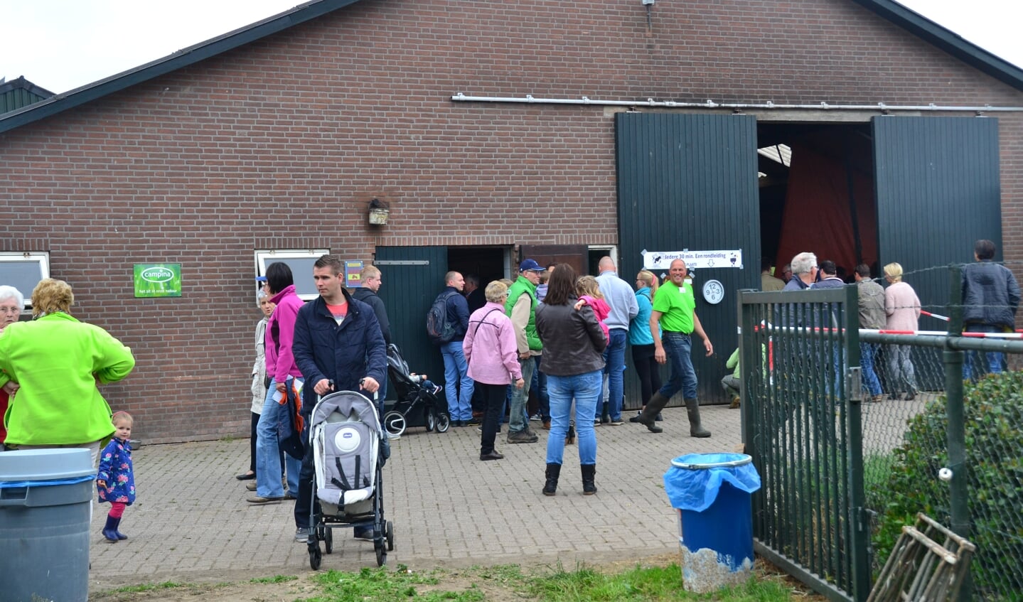 Honderden kinderen genoten van de open dag op de boerderij van de familie Van Acht