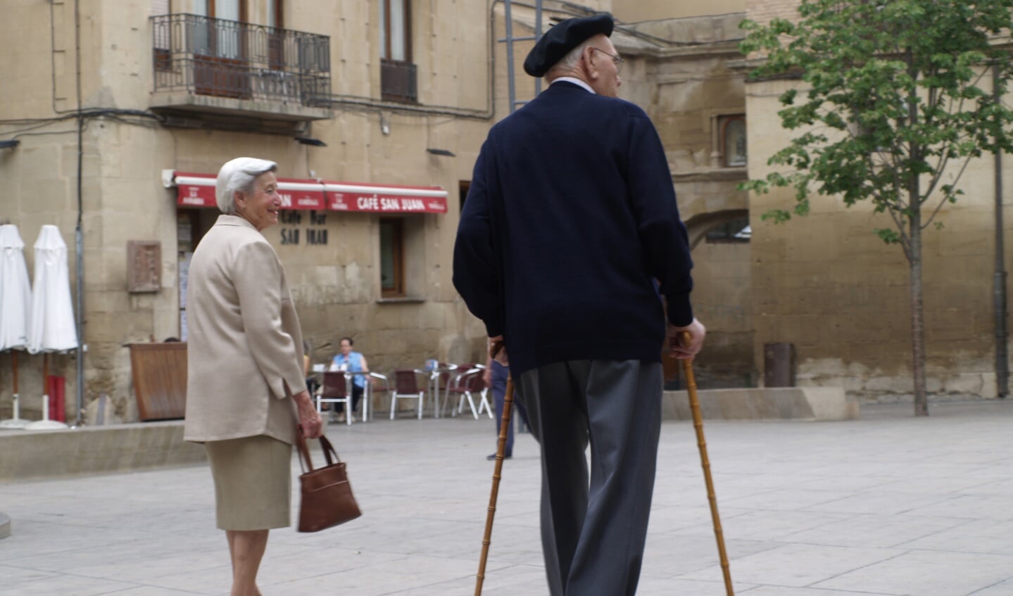 Onderweg in Spanje maakte ik deze foto van Juan dos Stokkos, uitvinder van Nordic walking. Henk van Schijndel
