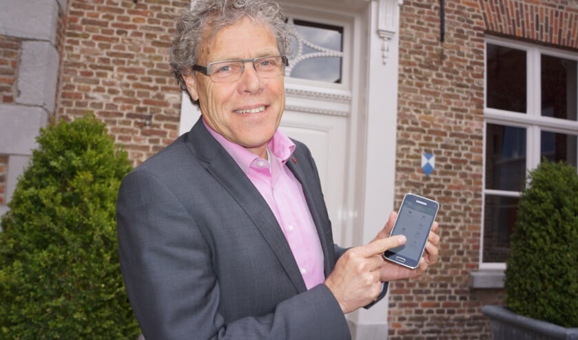 De wethouder is trots op de app die komen gaat | Fotonummer: dd8f4c