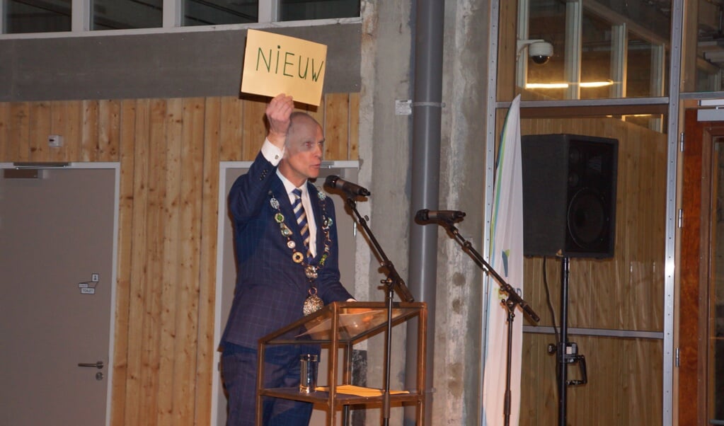 Burgemeester Fränzel speelde in zijn speech met het woord 'nieuw'