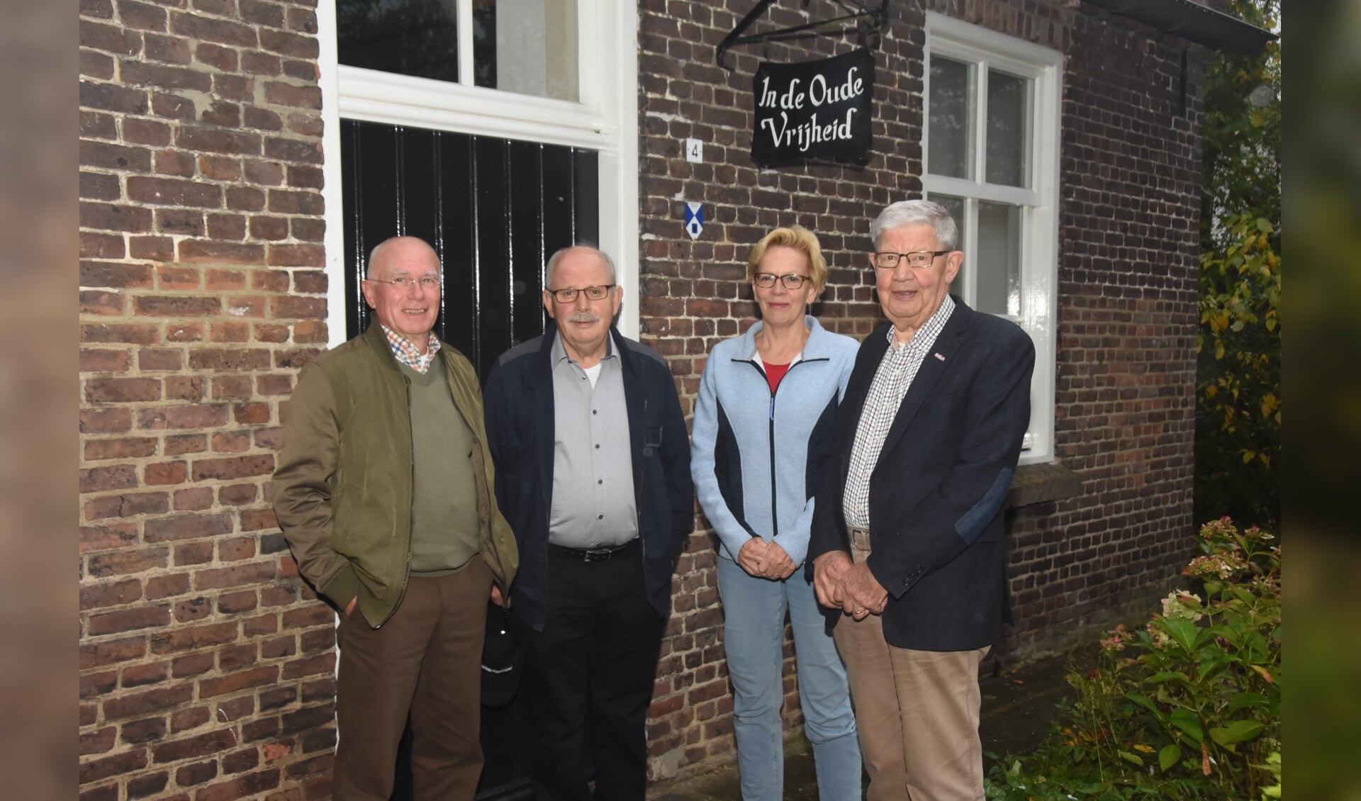 Cor van Laarhoven (l) met Bert de Graaf, Gerdien van den Brand en Johan Verbakel