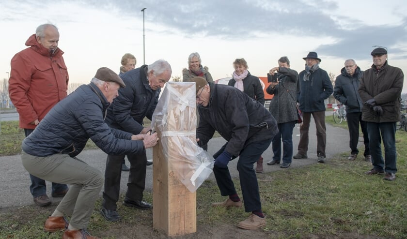 De verrassing werd samen met Fried onthuld. | Fotonummer: bdb965
