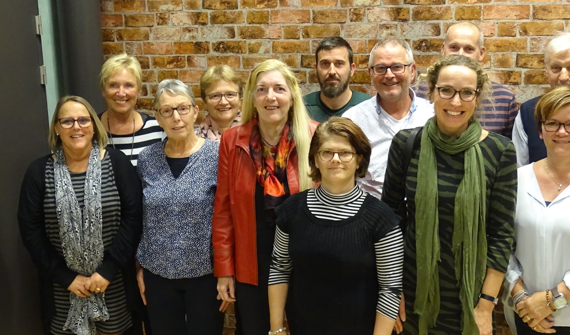 Leden van de deelnemersraad Goede Doelen Week Sint-Oedenrode. De vertegenwoordigers van een drietal organisaties ontbreken op de foto.