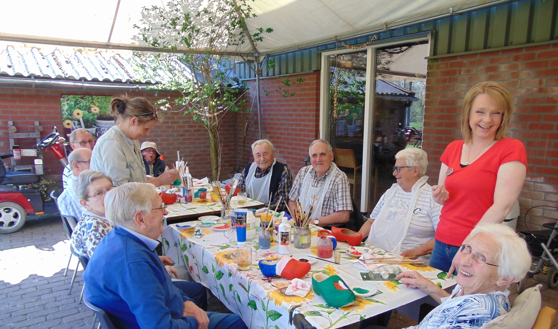 Tijdens een activiteit op de dagbesteding worden de mantelzorgers even ontlast.