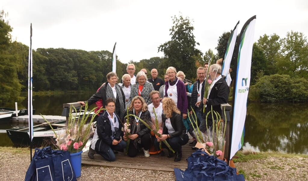 Voor de deelnemers waren er na afloop bloemen en een medaille 