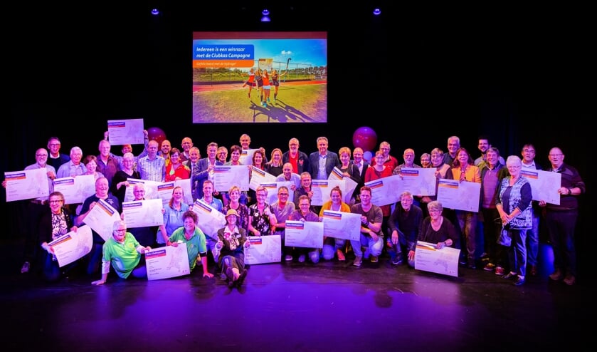 De top 25 op het podium. | Fotonummer: 58740c