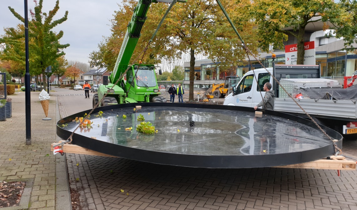 Uiteindelijk werden de schuiven van de aanhangers getakeld.