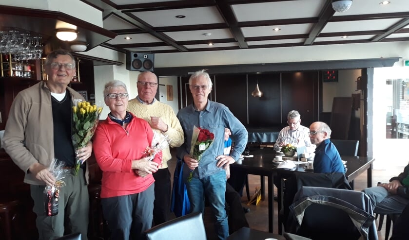 v.l.n.r.: Joop Wesseling, Betsie van Mil, Johan van de Sande en Peter van de Laar. | Fotonummer: 5a155f