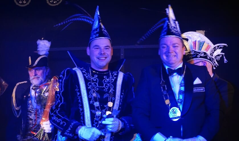 Twan en Rolf net na de onthulling. | Fotonummer: 9a3fd1