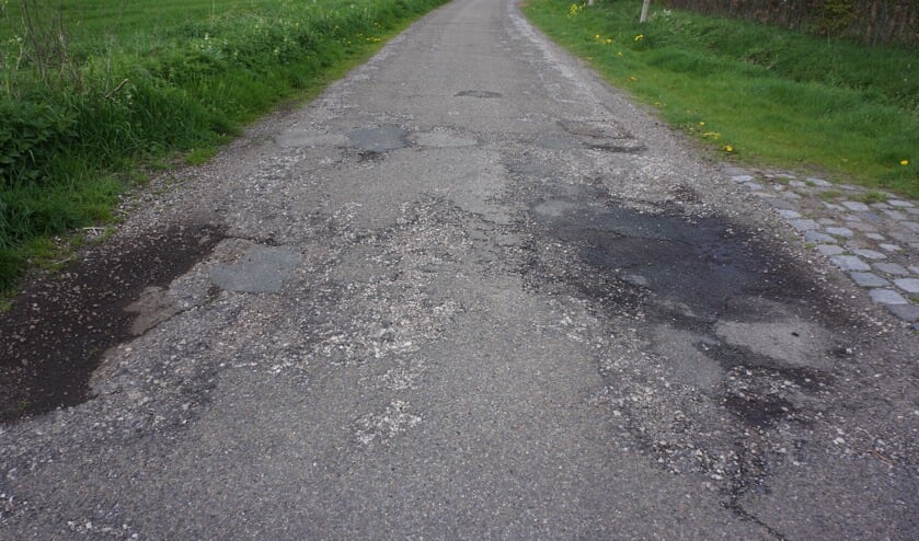 Zo ziet het wegdek er in de Nieuwstraat uit. | Fotonummer: 1a83f3