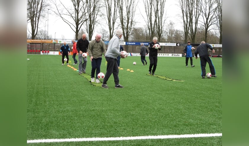 Een mooie foto van de eerste training | Fotonummer: 52c4d1