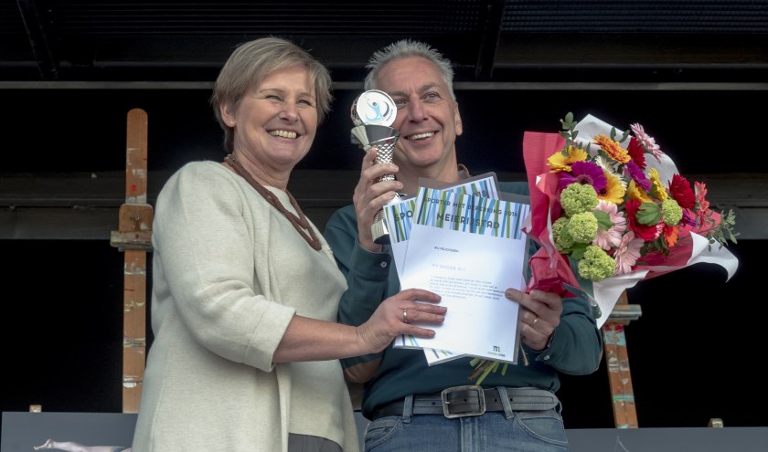 Rhode voorzitter Ad van Acht nam de prijs in ontvangst. | Fotonummer: 546153