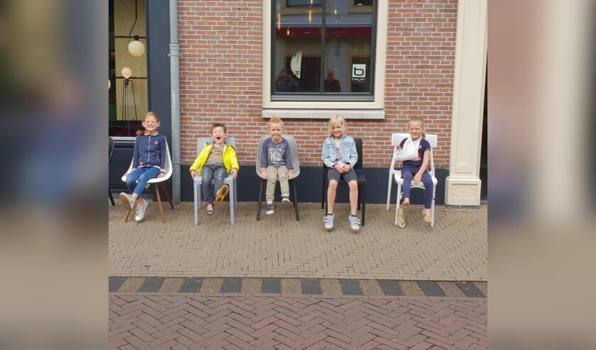 Eerste keer als samengesteld gezin op vakantie! Evy Fenna Nynke Mats en Teun samen in Harderwijk | Fotonummer: 090ccc