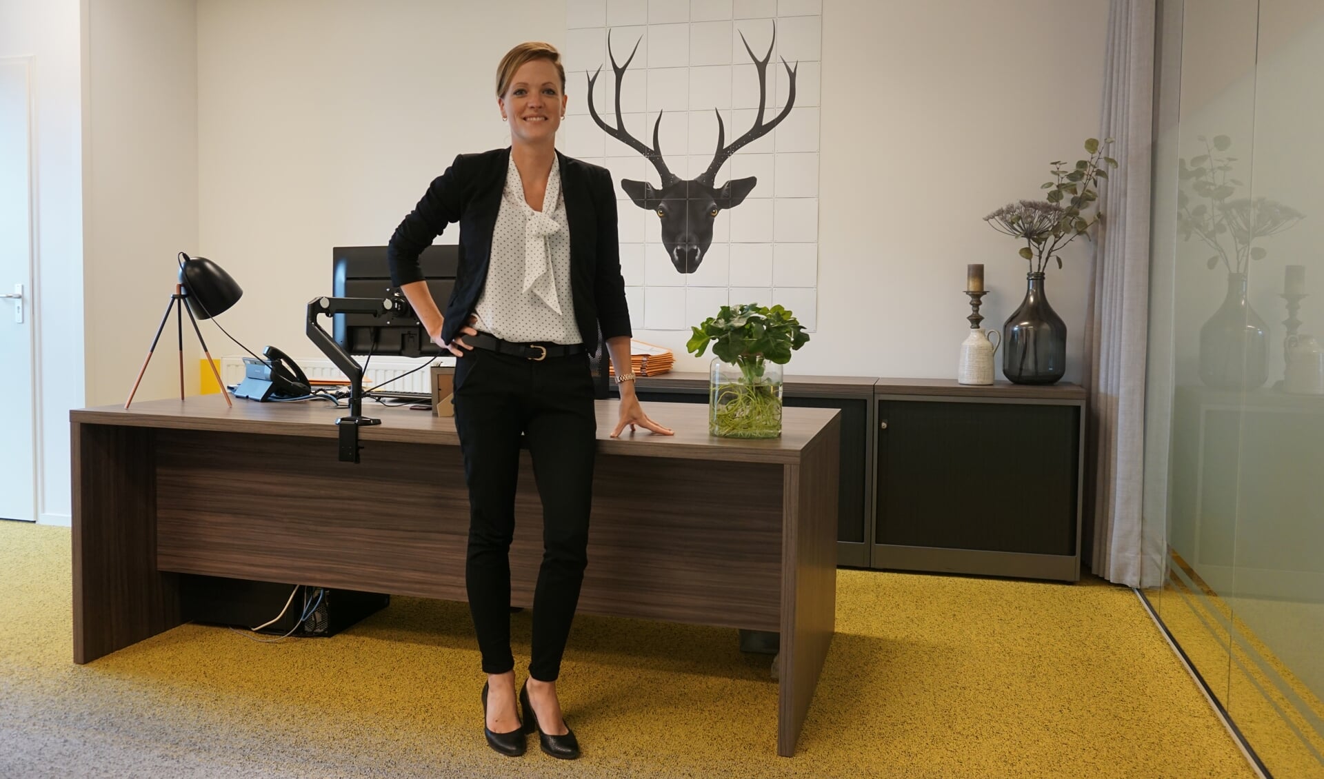 Melissa van Roosmalen in haar kantoor.