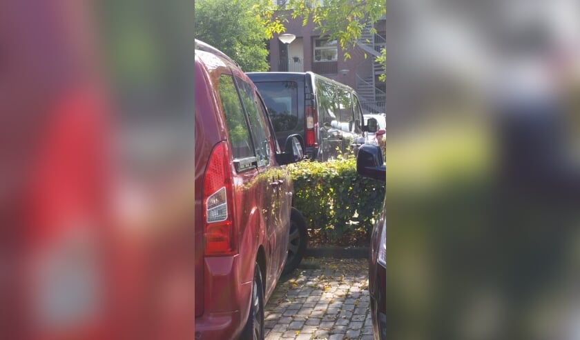 Bij deze auto is te zien wat er is gebeurd. | Fotonummer: c24ebd