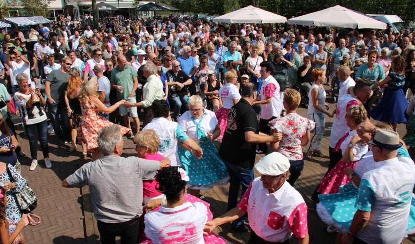 Er werd zondag volop gedanst. | Fotonummer: 5abfa0