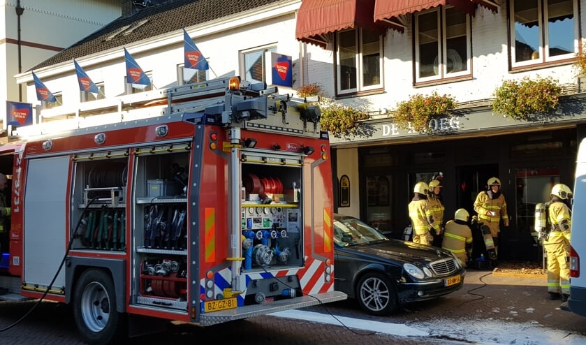 De brandweer bluste de frietpan. | Fotonummer: 0c3918