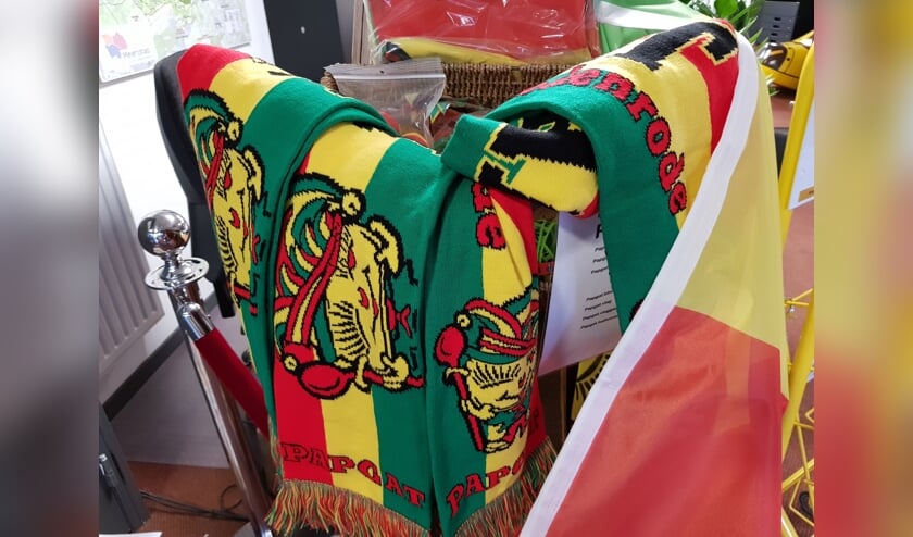 Er is van alles aan Papgat materiaal te koop. | Fotonummer: 299819