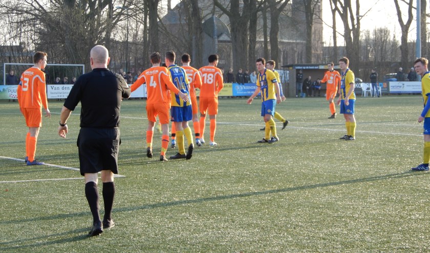 Een situatie bij een corner. | Fotonummer: 9ae6af