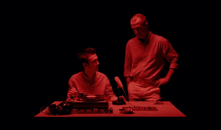 Raymond Thiry (r, bekend van Penoza en Undercover) in een scene met tegenspeler
Spencer Bogaert
