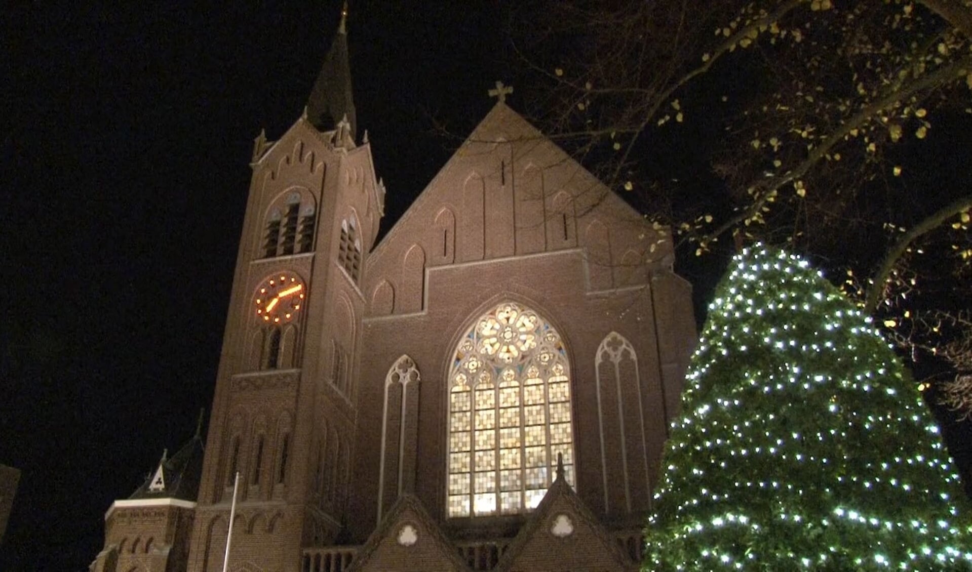 De Martinuskerk in Kerstsferen