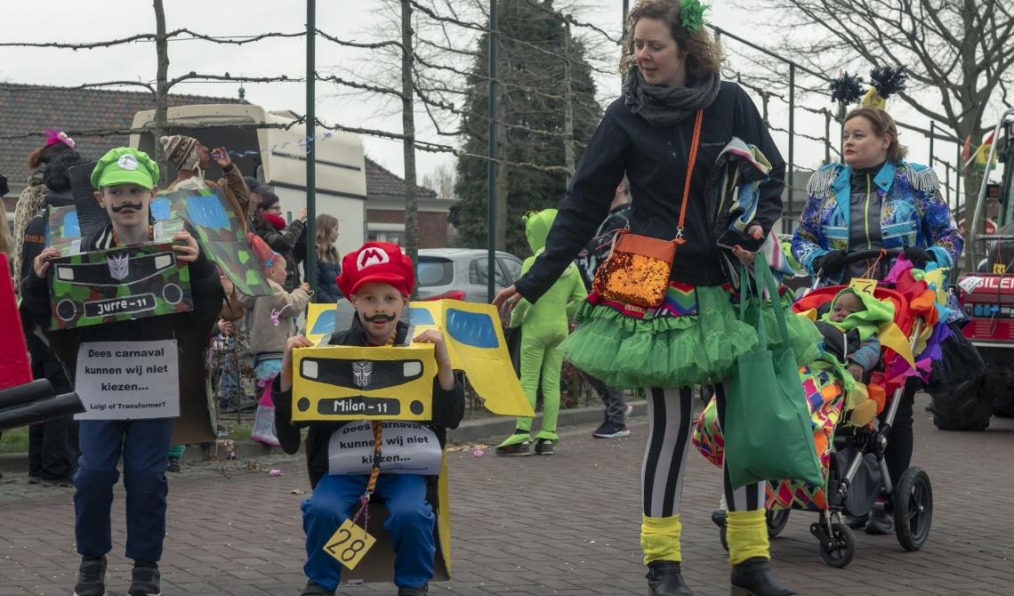 Een bonte stoet door Boskant.