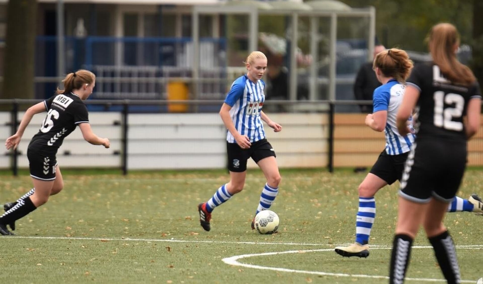 Rosa in actie bij FC Eindhoven.