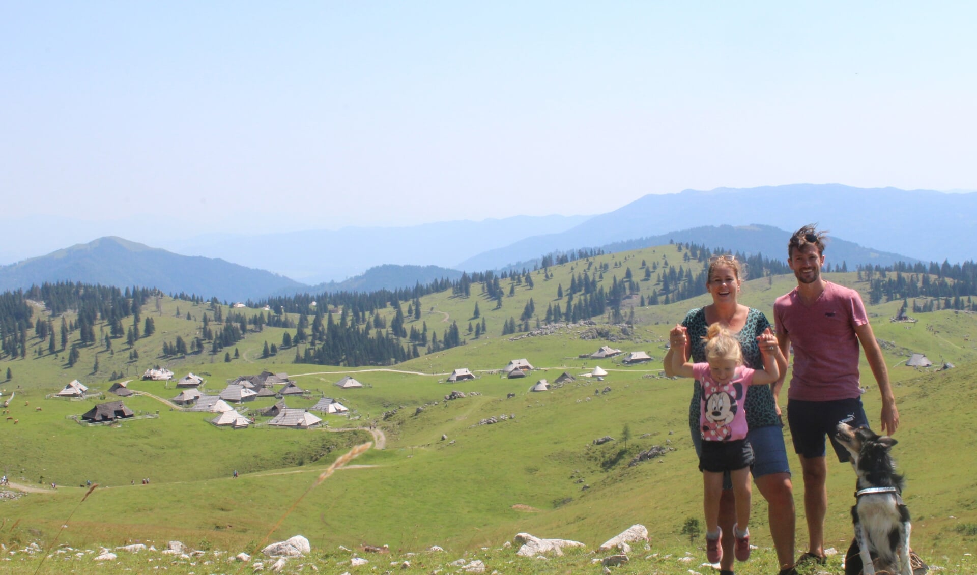 Het hele gezin op Velika Planina, 1600 meter hoog