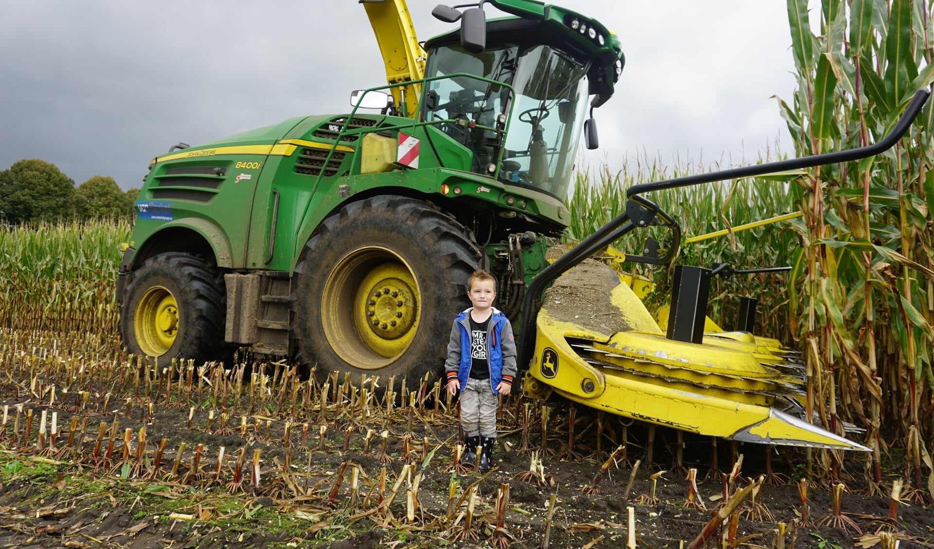 Kleine Liam vindt het allemaal best spannend.