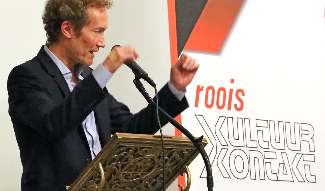 De schrijver vertelde vol passie zijn verhaal. Foto: Jack van Haastrecht.