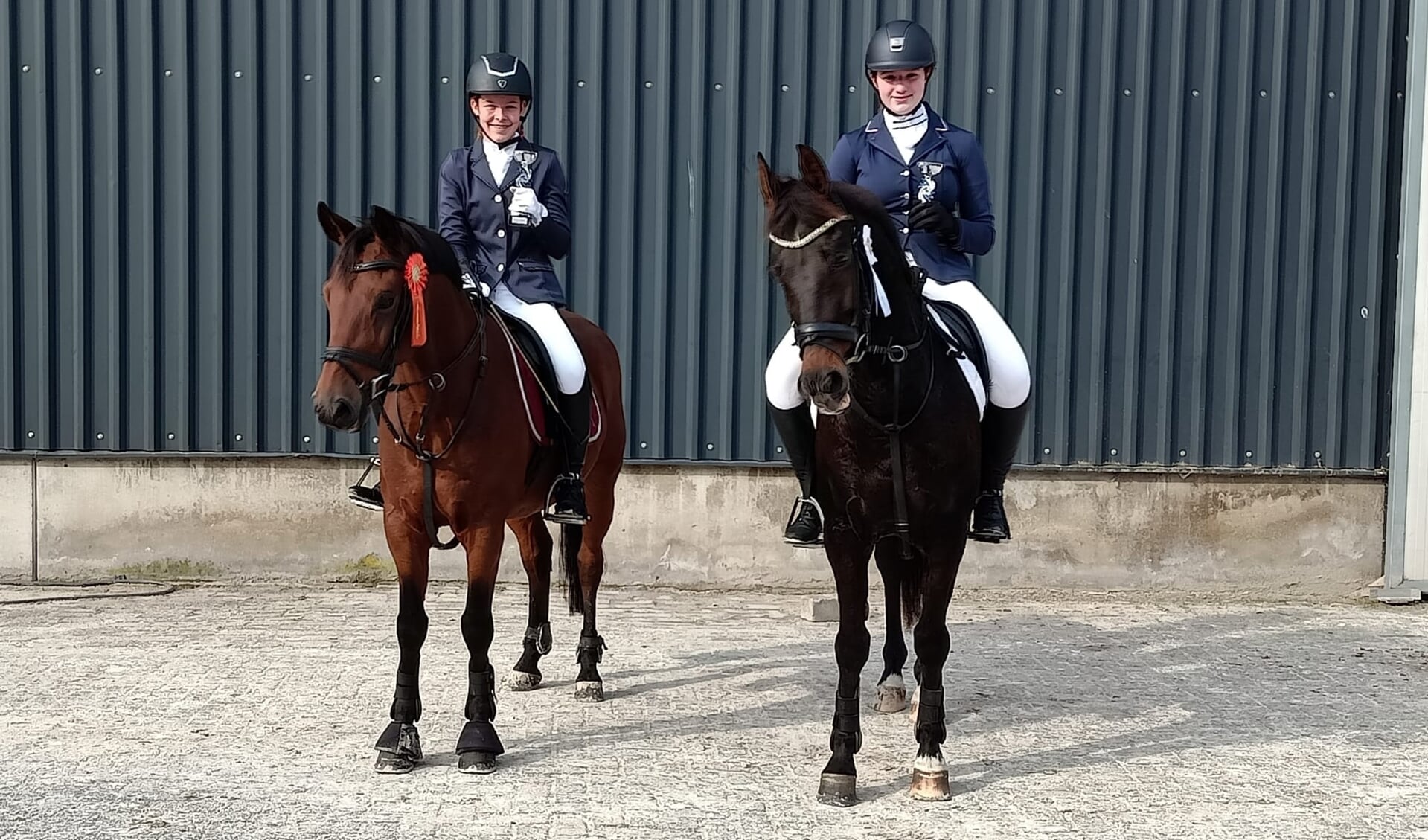 Julia Jansen en Fem Schepens (r)