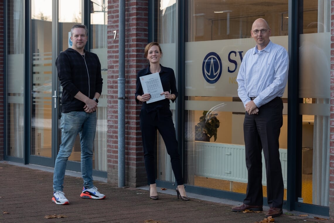 <p>vlnr: Arne Balk, notaris Melissa van Rosmalen, Martin van Hastenberg. </p>