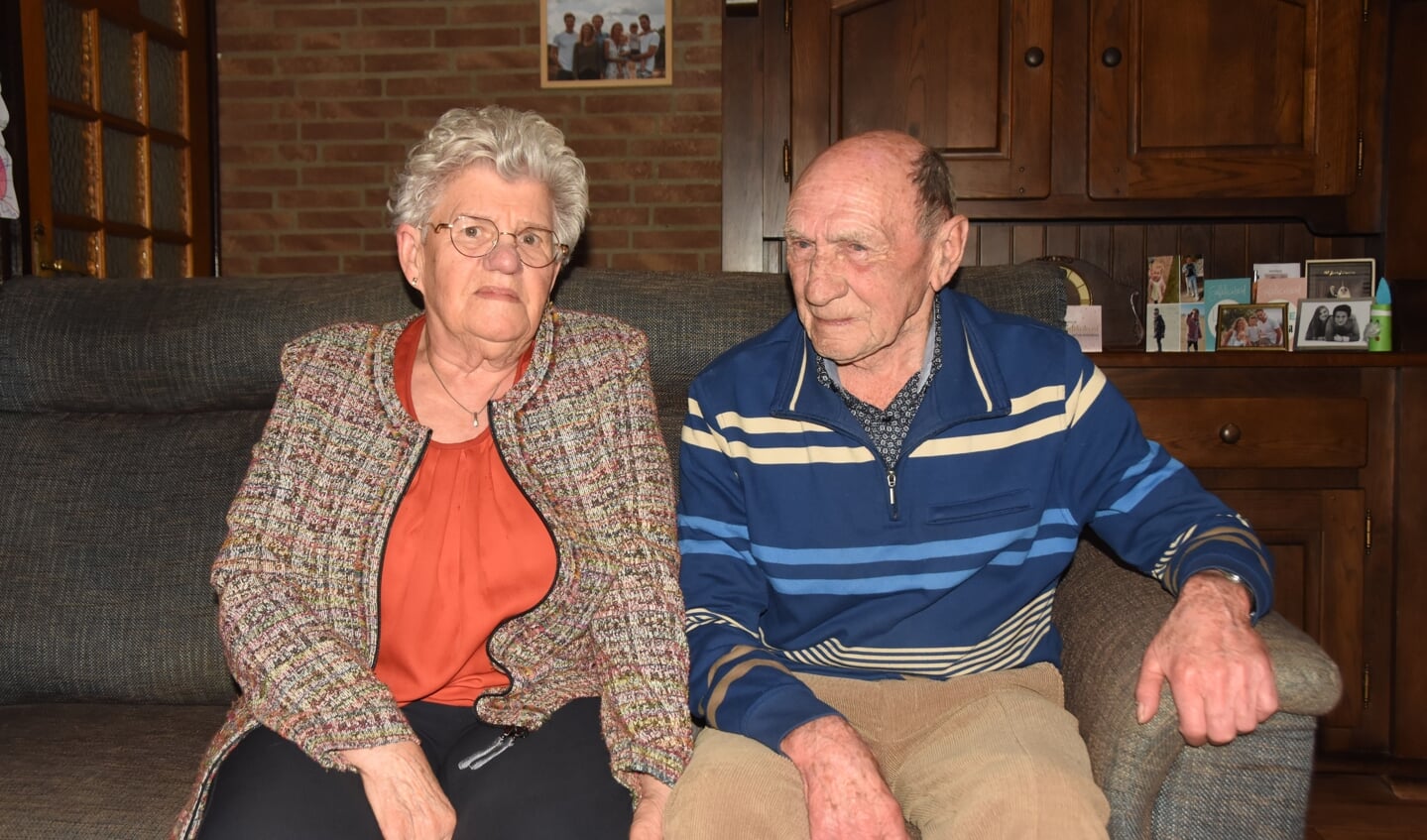 Martien en MIen van der Velden- van Geffen zijn 60 jaar getrouwd