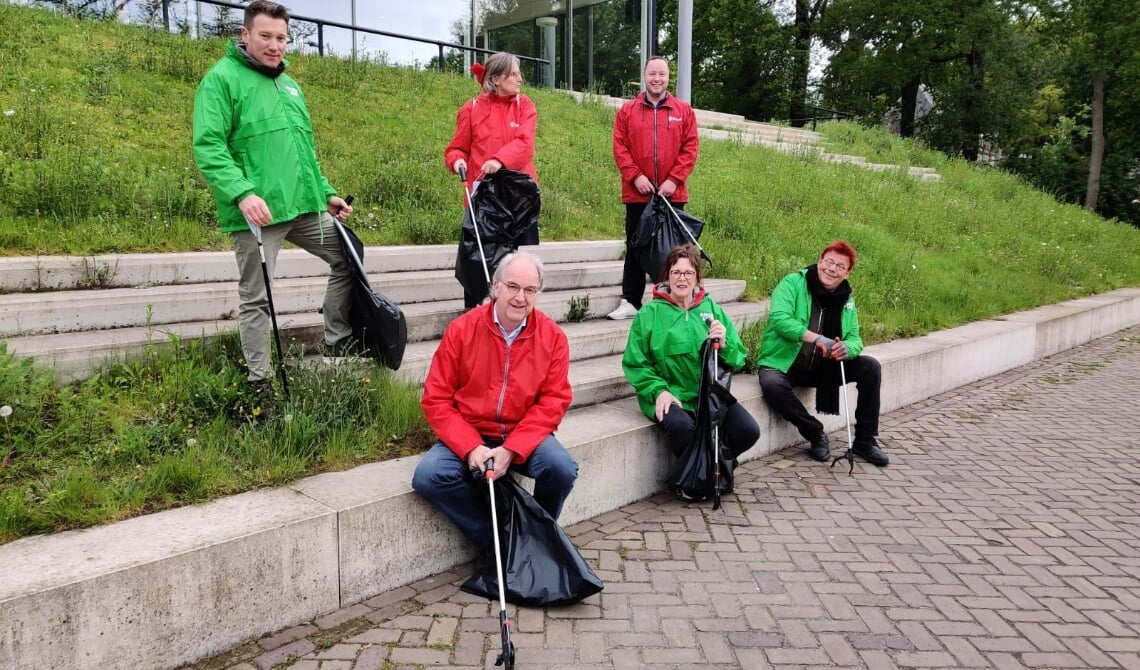 <p>Twee teams, samen aan de slag.</p>